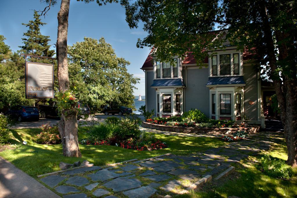Dunlop Inn Баддек Экстерьер фото
